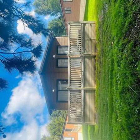 Truemans Lodge With Hot Tub York Bagian luar foto